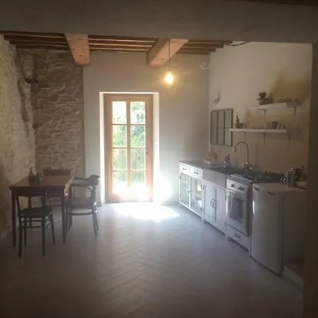 아파트 Picturesque With Garden In Umbrian Medival Town 파니칼레