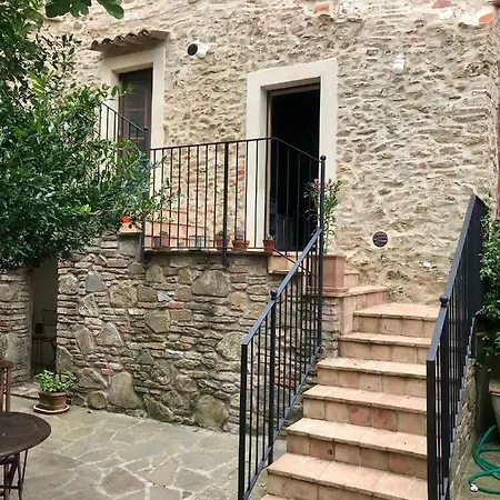 Picturesque With Garden In Umbrian Medival Town 파니칼레
